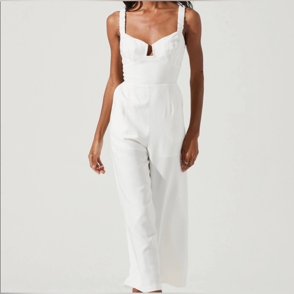 ASTR the Label Versailles White Jumpsuit - Picture 1 of 10